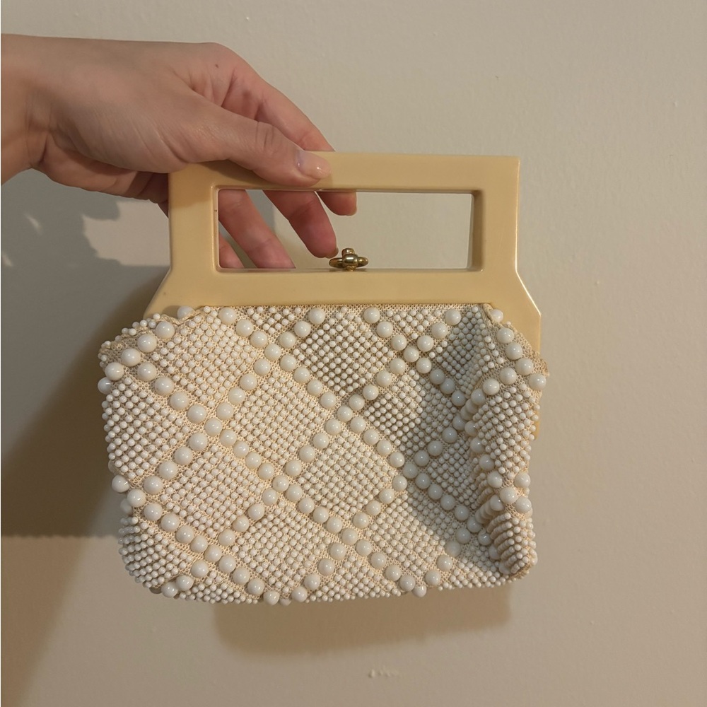 Elegant Cream Beaded Handbag